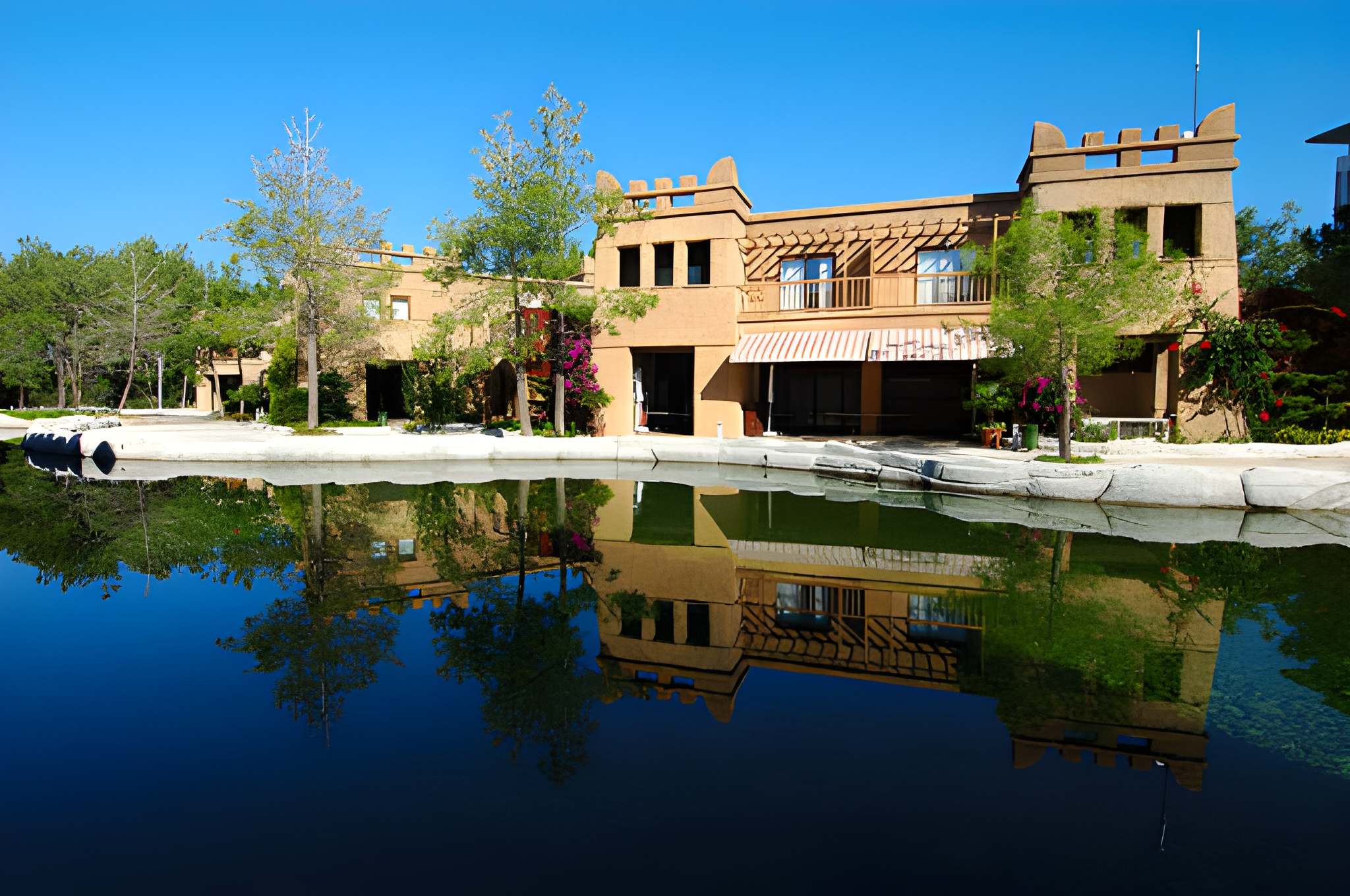 Atlas countryside lodge