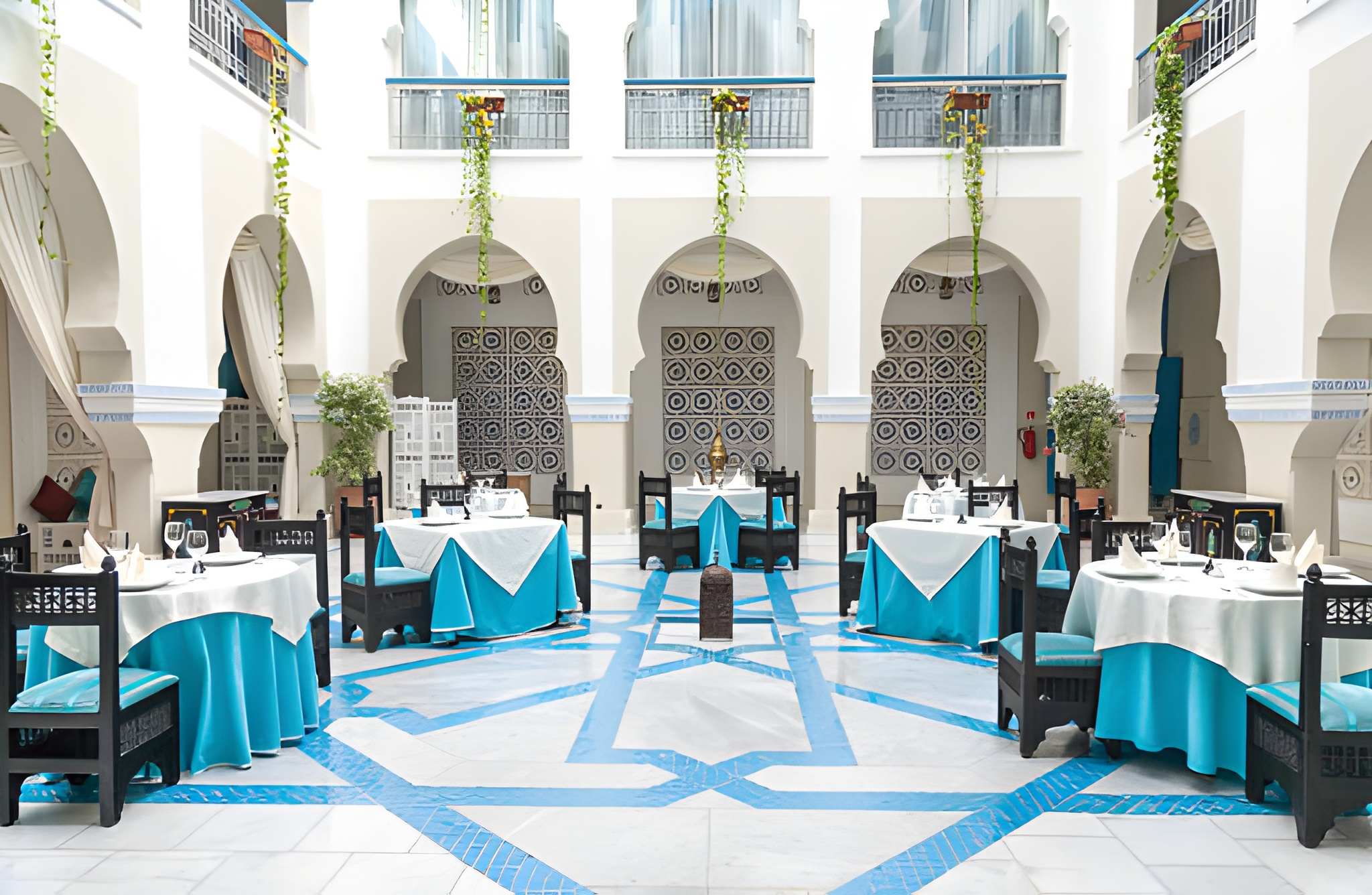 Riad courtyard dinner setup